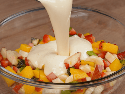 Salada de Frutas com Creme de Maracujá - Aquela Receita