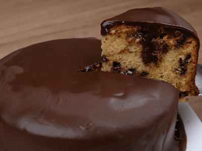 Chocolate-Filled Cake