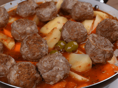 Skillet Meatballs and Potatoes