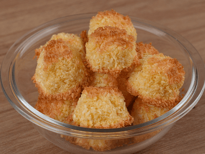Mini Coconut Cakes