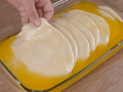 Pan de mantequilla con queso