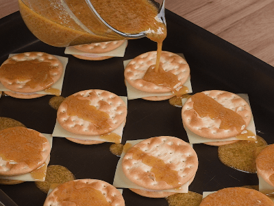 Biscoito Recheado com Presunto e Queijo