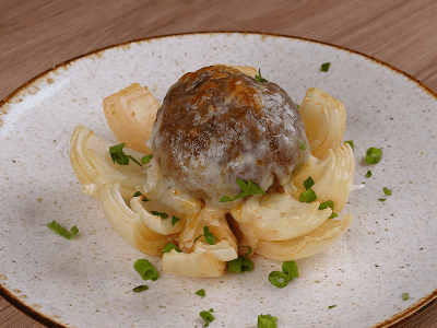 Baked Onions Stuffed with Ground Beef