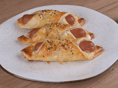 Puff Pastry Hot Dogs