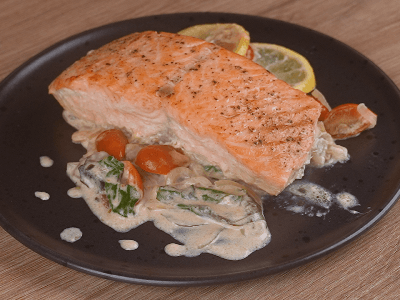 Salmon with Spinach Leaves