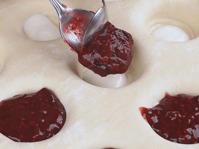 Massa Folhada com Geleia de Frutas Vermelhas