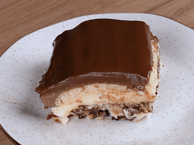 Postre con galleta de champán y ganache