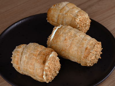 Cannoli con crema de vainilla