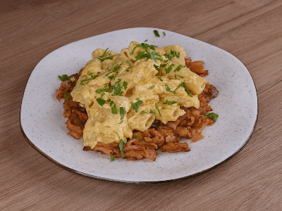 Pasta with Cheese and Bacon