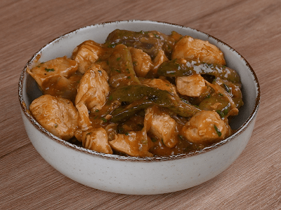 Pechuga de pollo con pepinillos