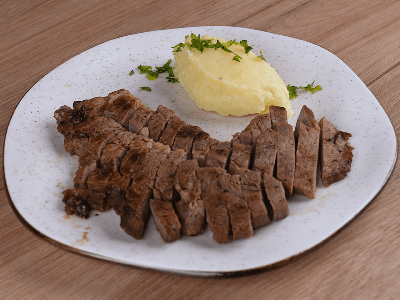 Carne Marinada com Purê