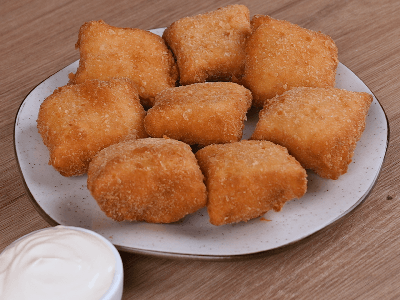 Salgadinhos de Pão com Frango