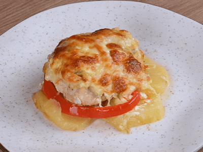 Chicken with Vegetables and Cheese