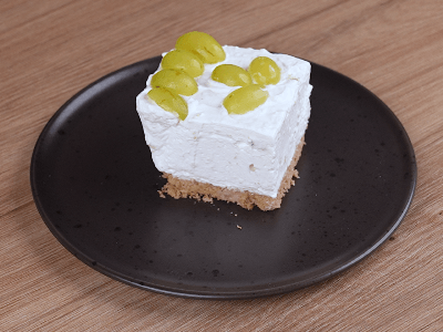 Green Grape Dessert with Biscuits