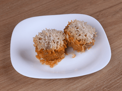 Almôndegas em Molho com Arroz