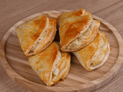 Puff Pastry with Banana and Cinnamon