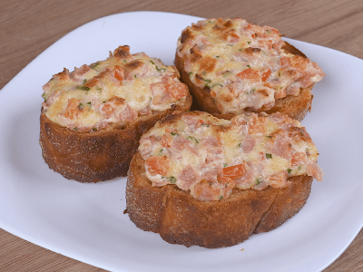 Pan Relleno con Salchicha
