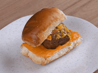 Lanche de Almôndegas e Queijo