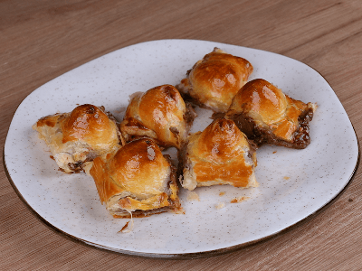 Masa Hojaldre Rellena con Chocolate y Fresa