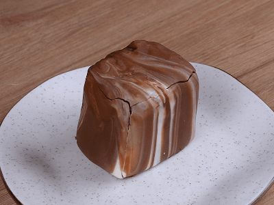 Mini Cake with Swirled Chocolate Shell