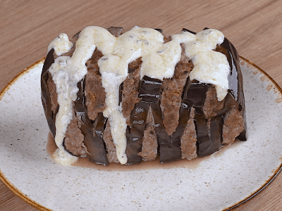 Berenjena Rellena con Carne y Queso
