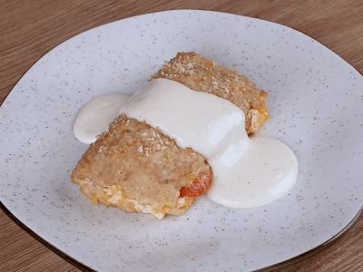 Pollo Relleno con Salsa Blanca