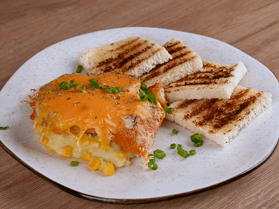 Purê de Batata de Forno com Torradas