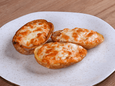 Batata Recheada com Cheddar e Bacon