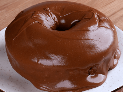 Cake with Chocolate Cream