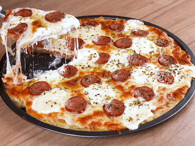 Pizza de Batata Com Calabresa