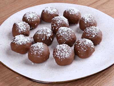 Sweet Banana Coconut Bites