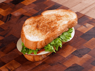 Lanche Frio com Molho de Pepino