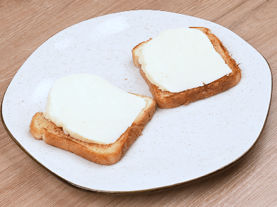 Queijo Caseiro com Manteiga