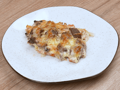 Oven-Baked Beef with Potato and Cheese