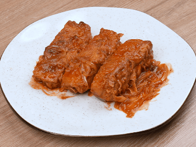Costela Suína Com Cebola e Molho