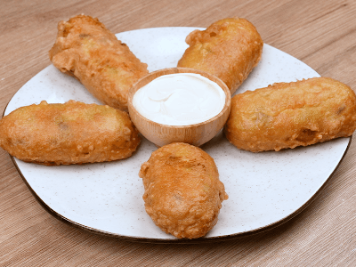 Bolinho de Repolho Recheado com Queijo