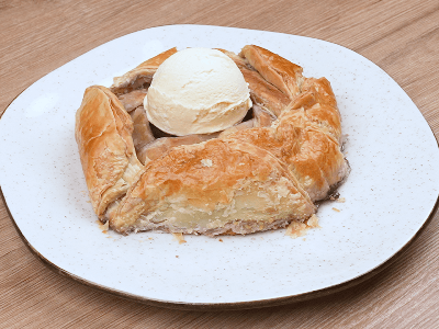 Blueberry Dessert with Banana Cream