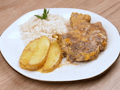 Carne Assada com Batatas