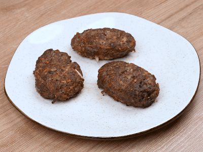 Bolinho de Carne Moída e Legumes