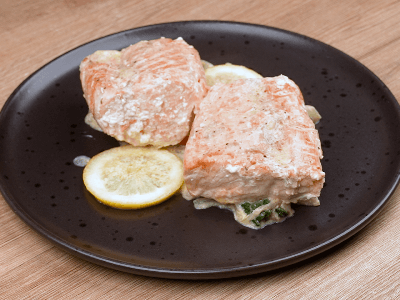 Salmão na Manteiga Com Molho Branco