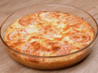 Torta de Frango com Queijo e Tomate