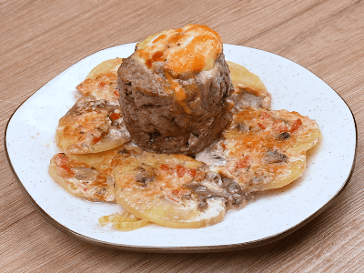 Bolinho de Carne Moída com Ovo e Queijo