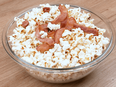 Pipoca com Bacon e Linguiça