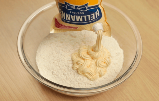 He mezclado mayonesa en harina de trigo