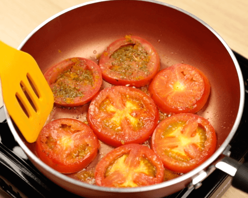 Omelet de tomate